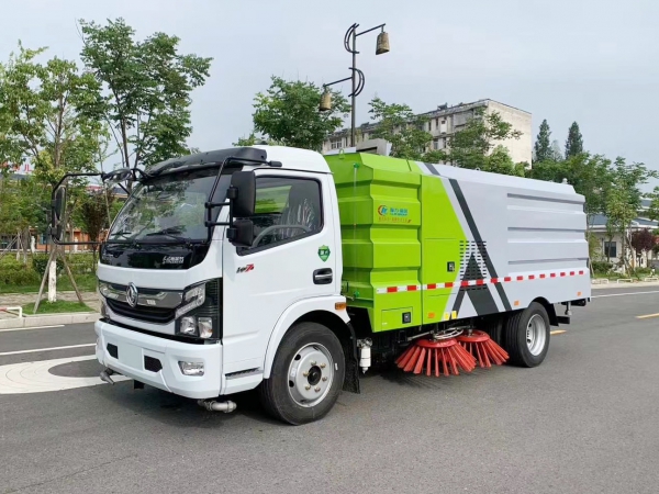 國(guó)六東風凱普特7.5方掃路車