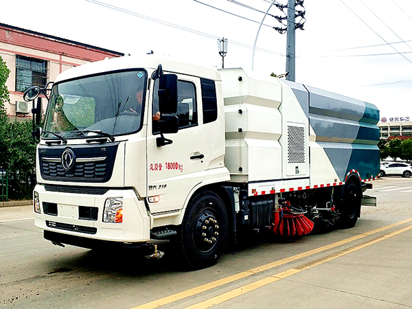 東風天錦洗掃車國(guó)六